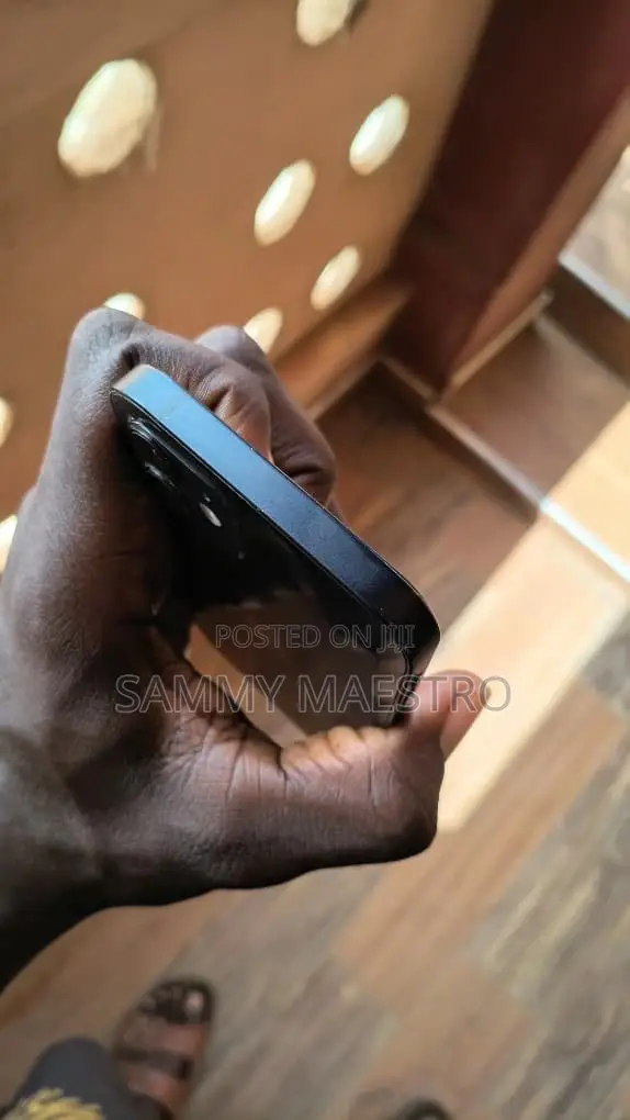 Apple iPhone 12 64 GB Black