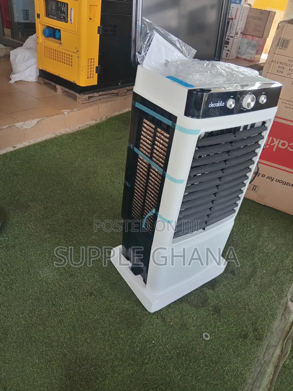 Decakila Premium Cooling Fan – Stylish Design and Strong Airflow
