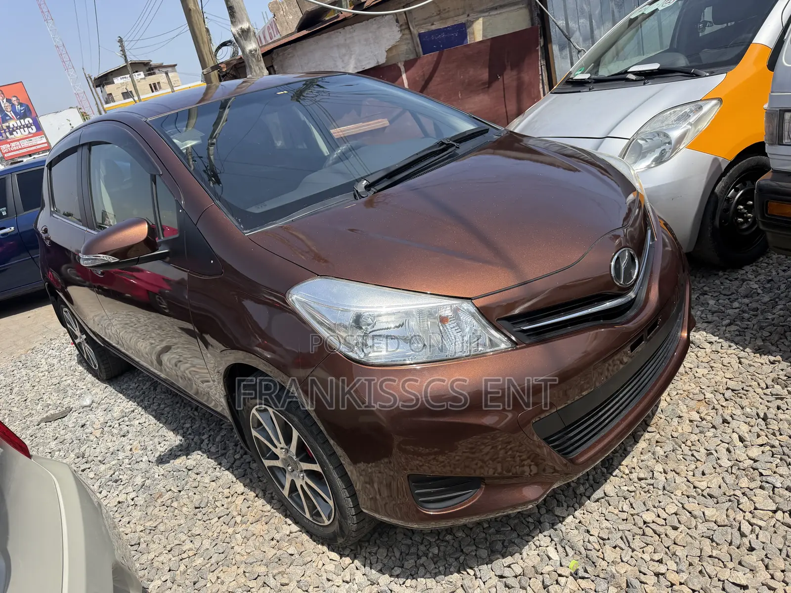 Toyota Vitz 1.3 FWD 5dr 2013 Brown