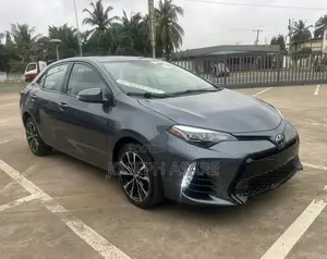 Toyota Corolla SE 4dr Sedan (1.8L 4cyl CVT) 2017