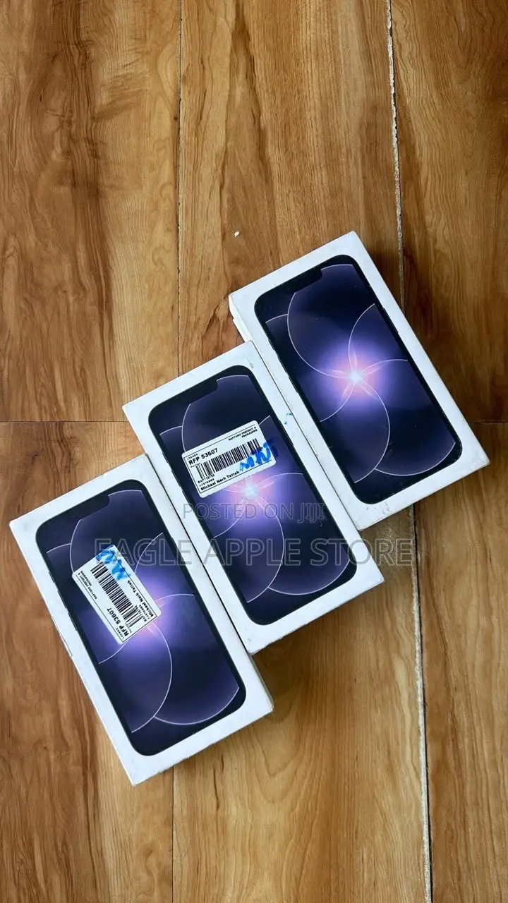 New Apple iPhone 17e 256 GB Pink
