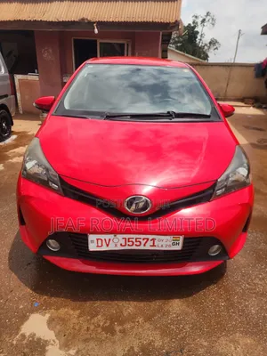 Toyota Vitz 1.3 FWD 3dr 2014 Red