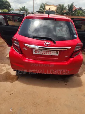 Toyota Vitz 1.3 FWD 3dr 2014 Red