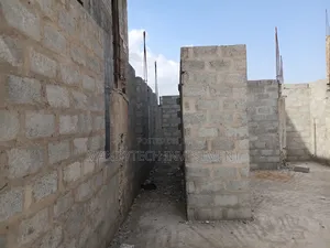 Elegant Uncompleted 3-Bedroom - Adenta