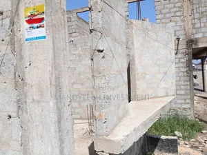 Elegant Uncompleted 3-Bedroom - Adenta