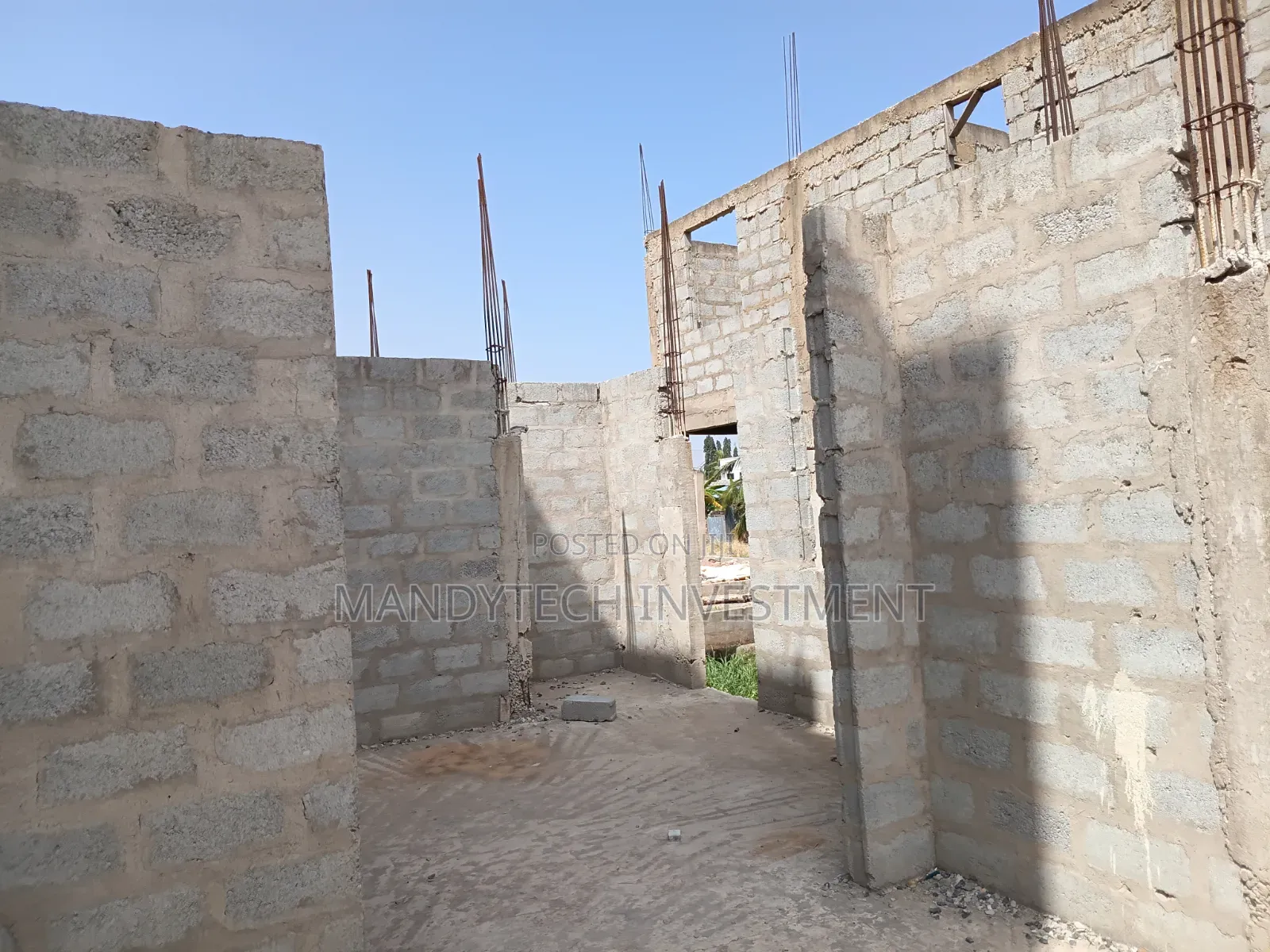 Elegant Uncompleted 3-Bedroom - Adenta