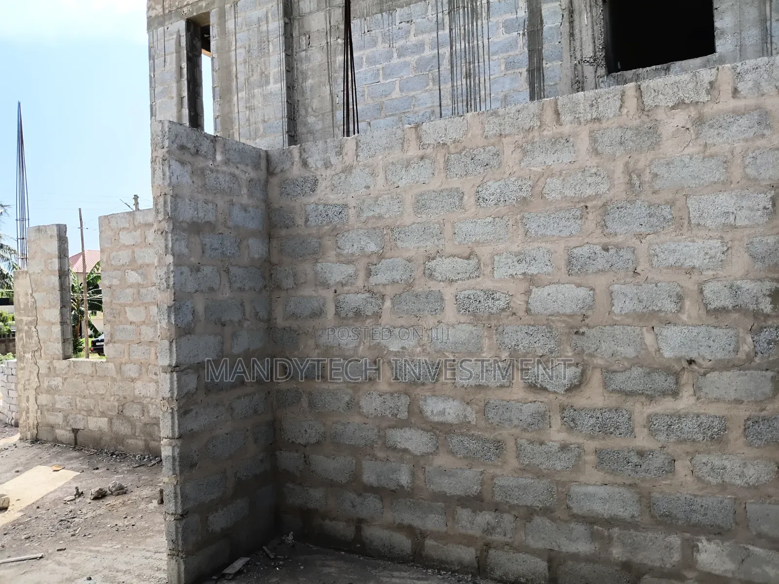 Elegant Uncompleted 3-Bedroom - Adenta