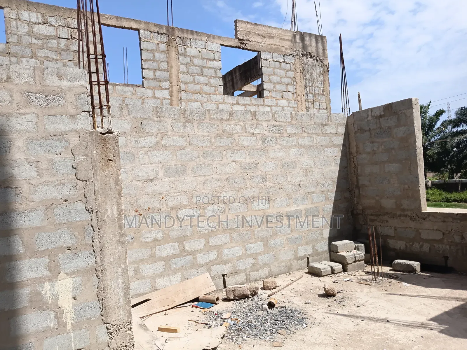 Elegant Uncompleted 3-Bedroom - Adenta