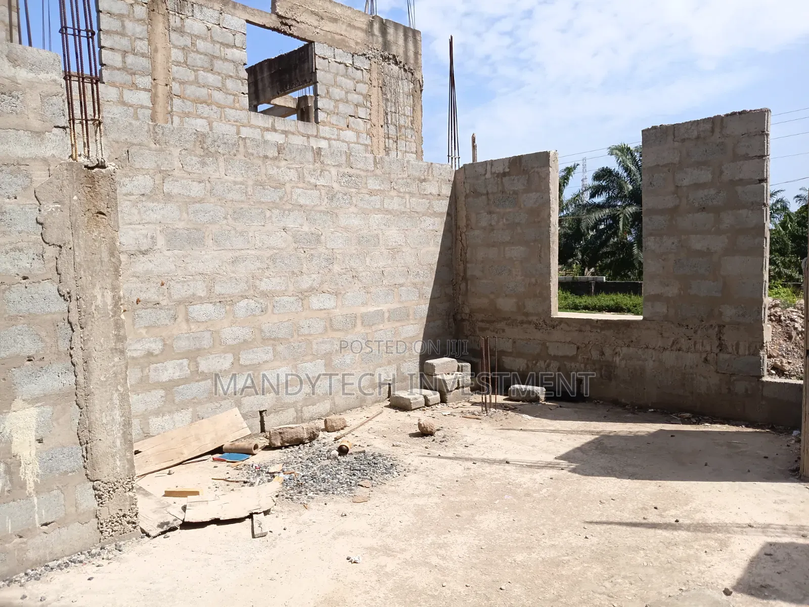 Elegant Uncompleted 3-Bedroom - Adenta