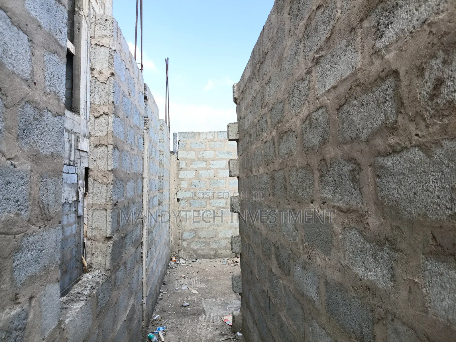 Elegant Uncompleted 3-Bedroom - Adenta