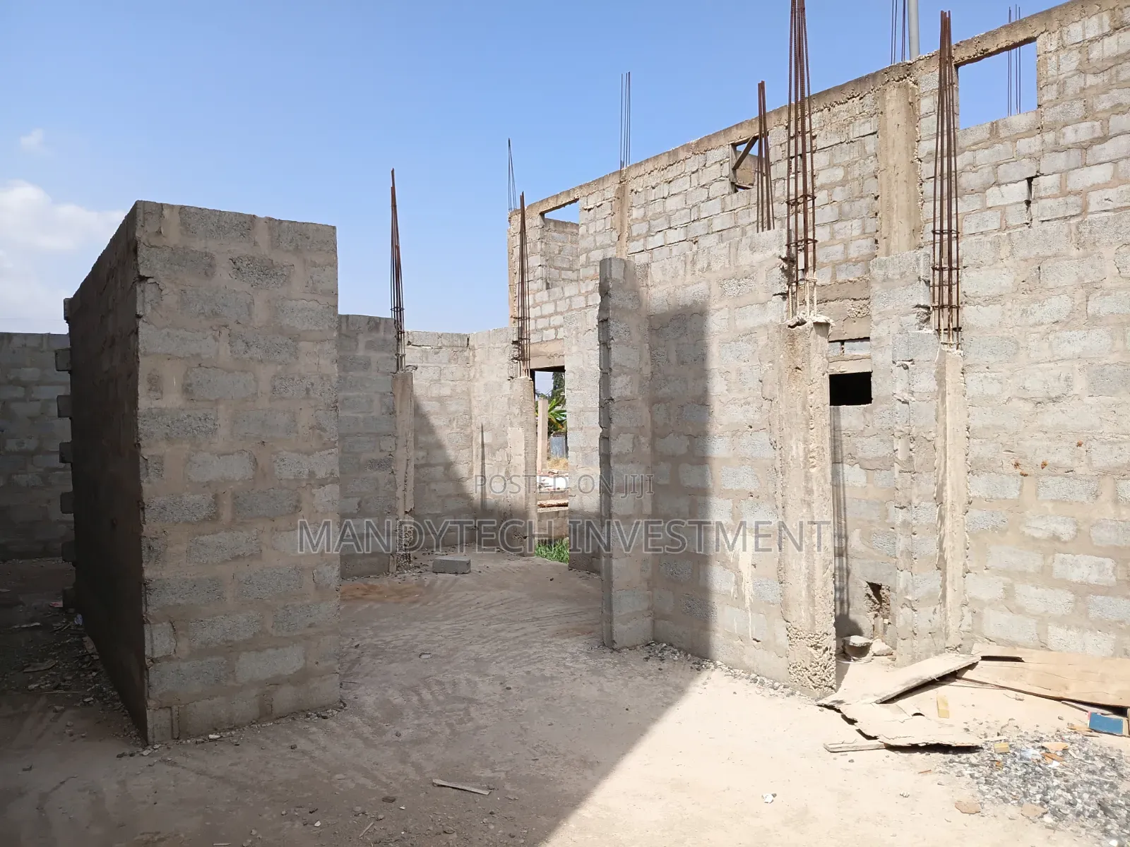 Elegant Uncompleted 3-Bedroom - Adenta