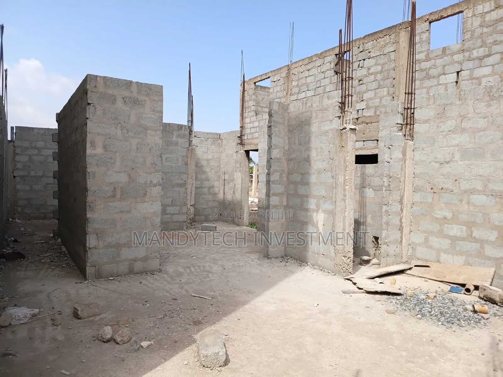 Elegant Uncompleted 3-Bedroom - Adenta