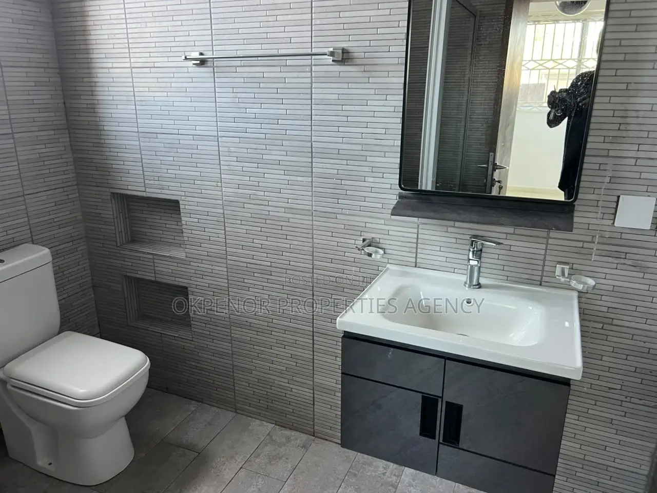 3bdrm Apartment in Tseaddo, Accra Metropolitan for rent