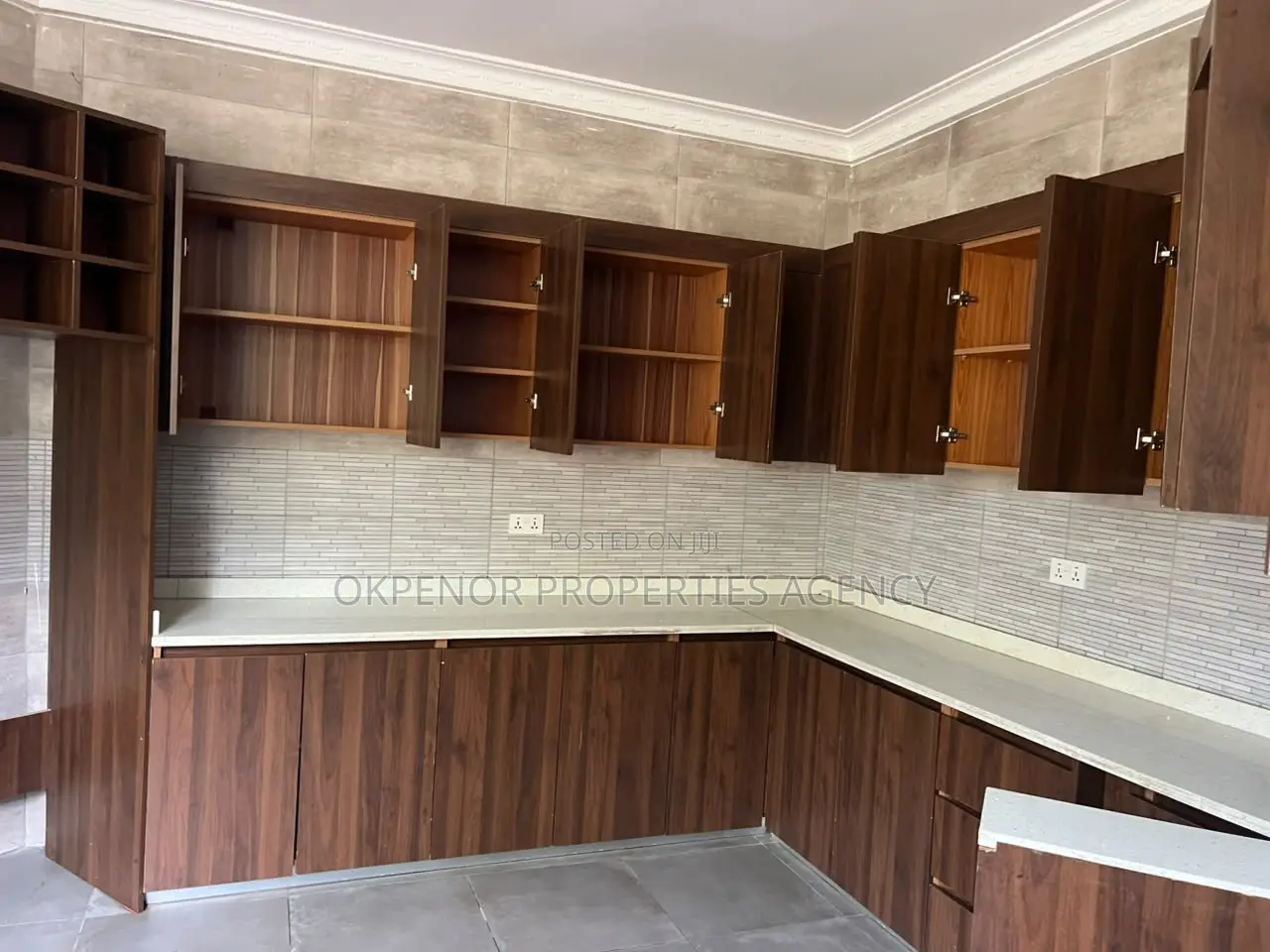 3bdrm Apartment in Tseaddo, Accra Metropolitan for rent