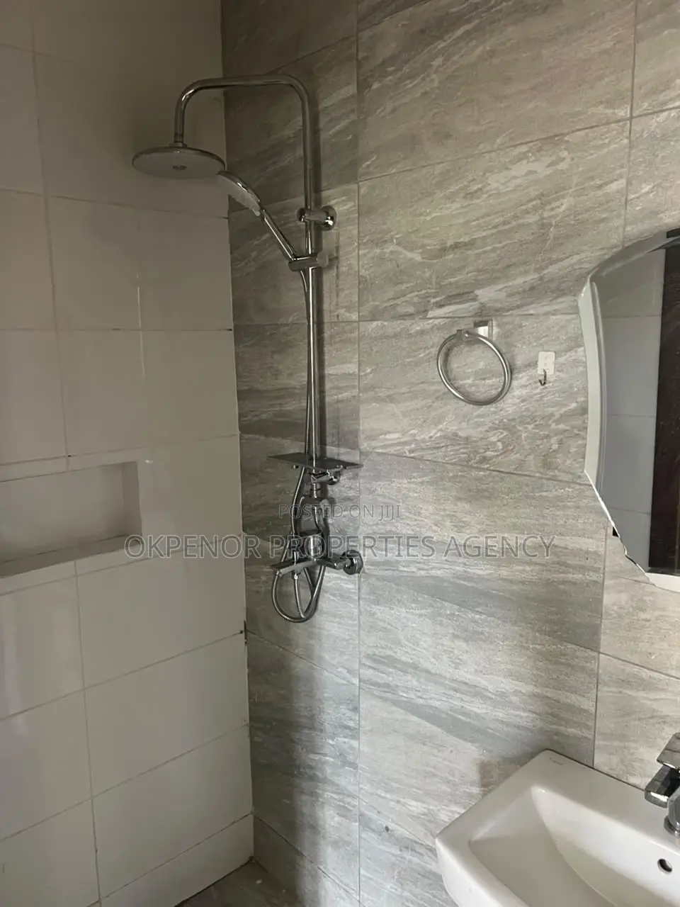 3bdrm Apartment in Tseaddo, Accra Metropolitan for rent