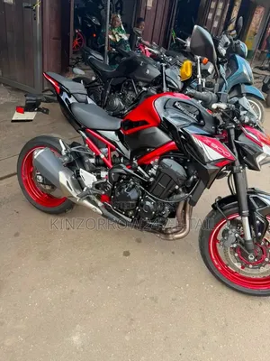 Kawasaki Z900 2024 Red