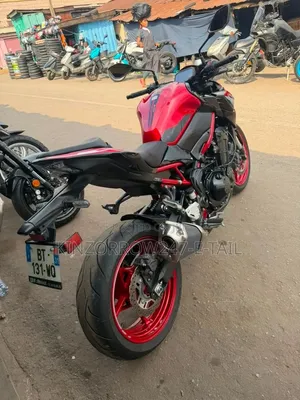 Kawasaki Z900 2024 Red