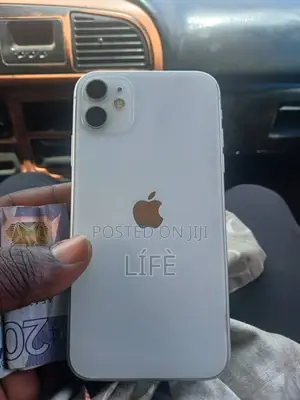 Apple iPhone 11 64 GB White