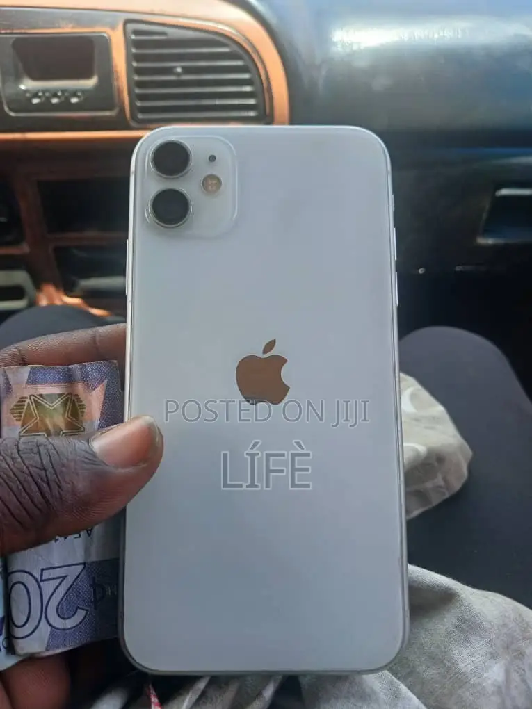 Apple iPhone 11 64 GB White