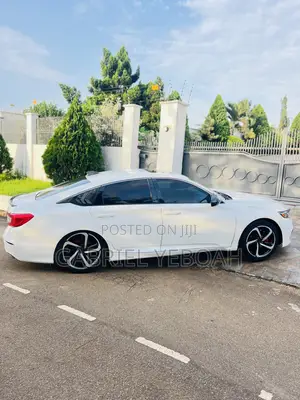 Honda Accord 2018 Pearl