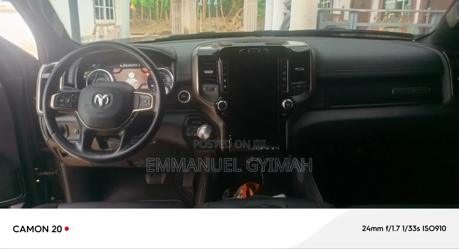 RAM 1500 2022 Black
