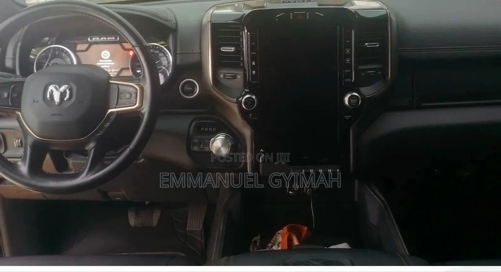 RAM 1500 2022 Black
