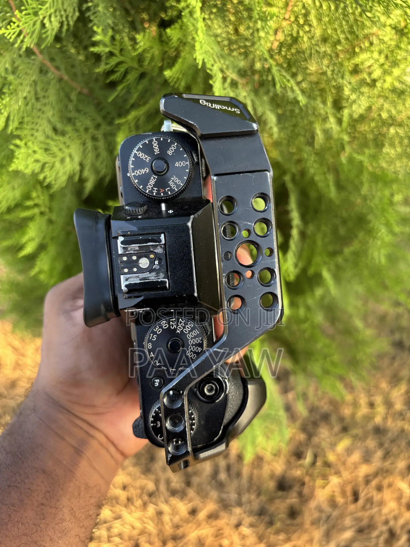Fujifilm X-T3 Mirrorless Camera (570 Shutter Count) + SmallRig Cage