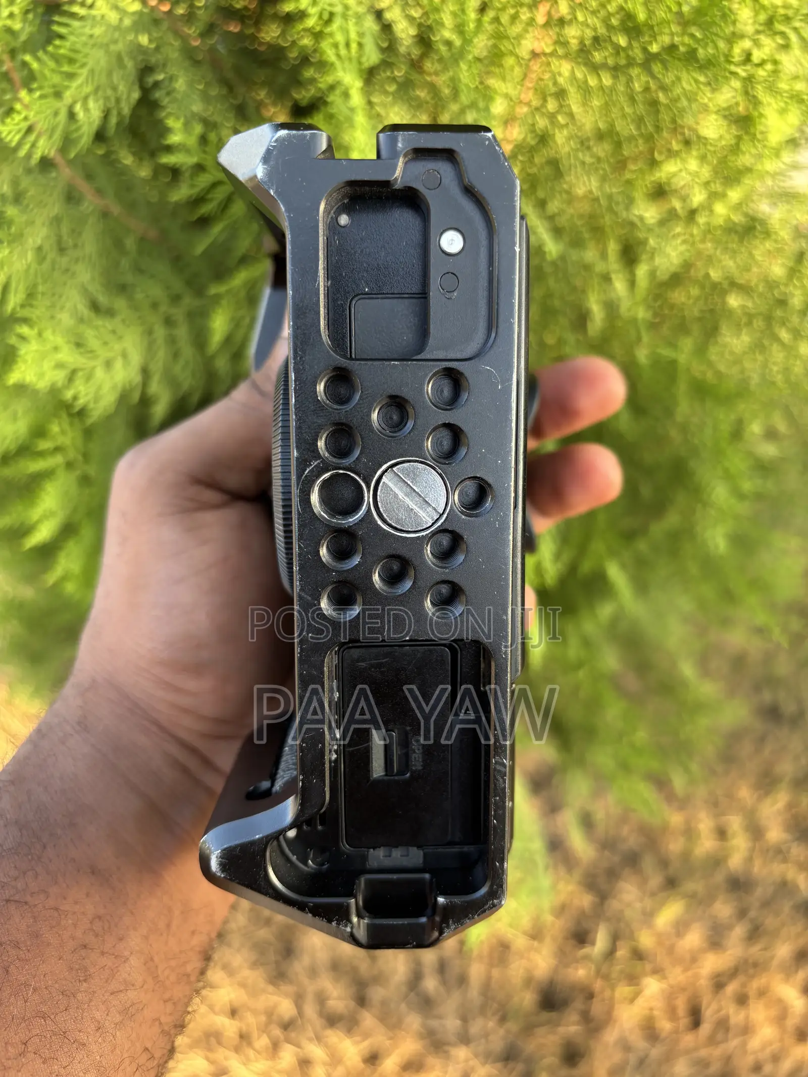 Fujifilm X-T3 Mirrorless Camera (570 Shutter Count) + SmallRig Cage