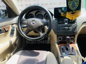 Mercedes-Benz C300 2009 Black