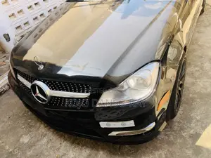 Mercedes-Benz C300 2009 Black