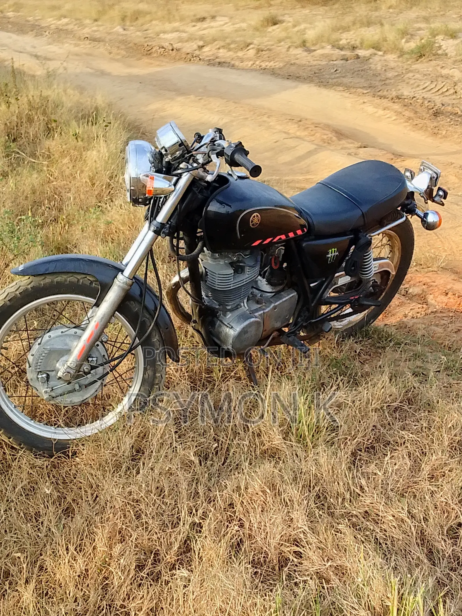 Yamaha Scrambler 2000 Black