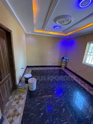 1bdrm Room & Parlour in Lakeside Comm 1 for rent