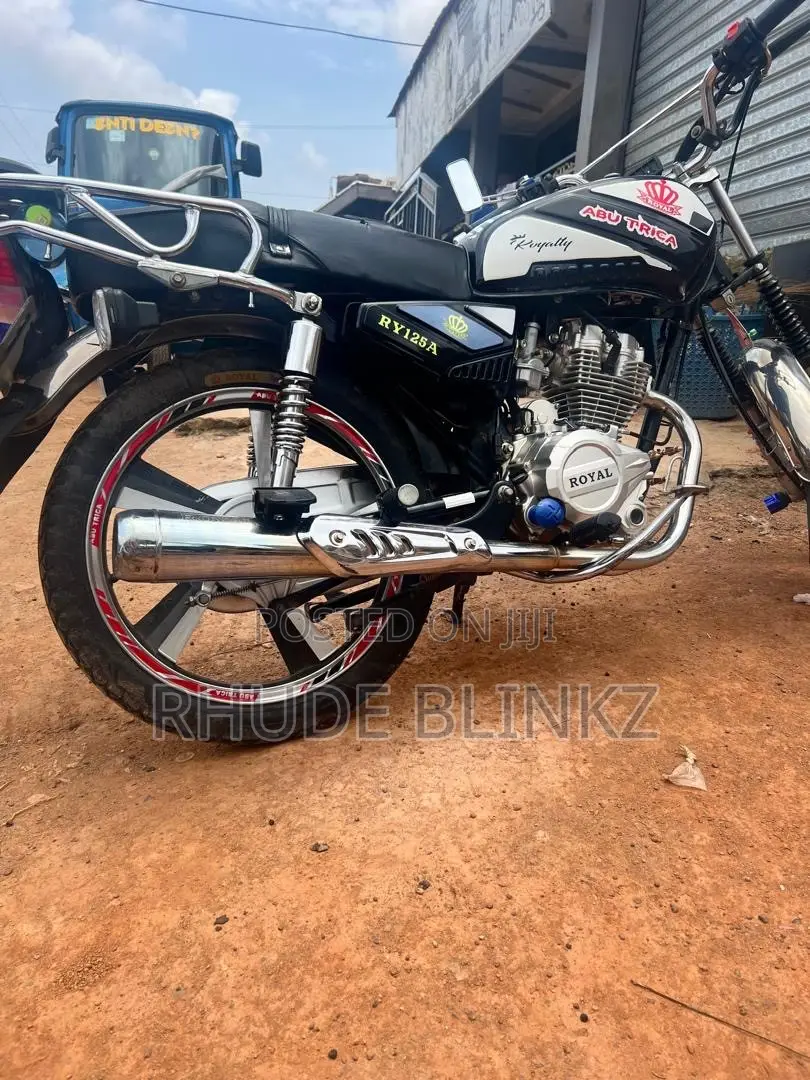 New Royal RY125 2026 Black