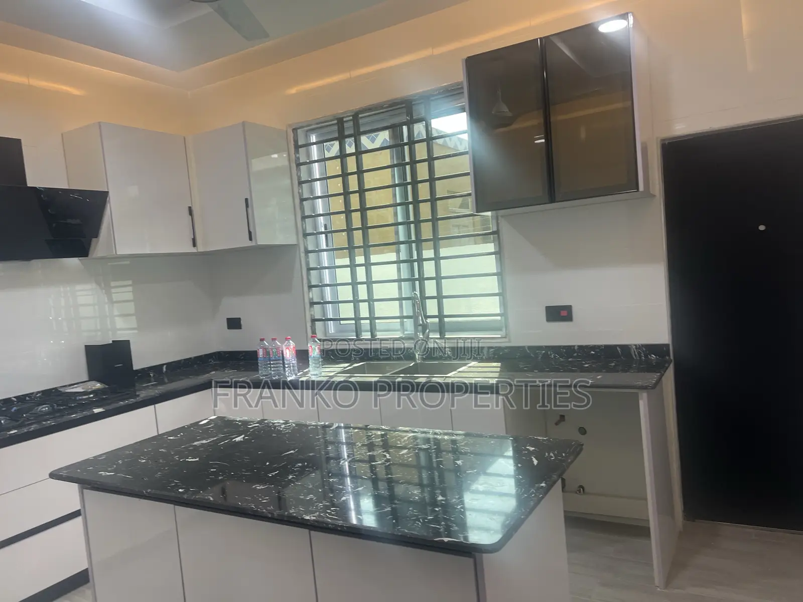 3bdrm House in Franko Properties, Lake Side Estate for sale