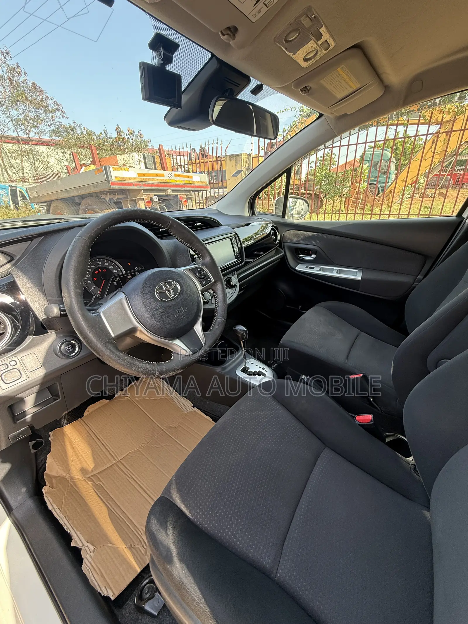 Toyota Vitz 2015 White
