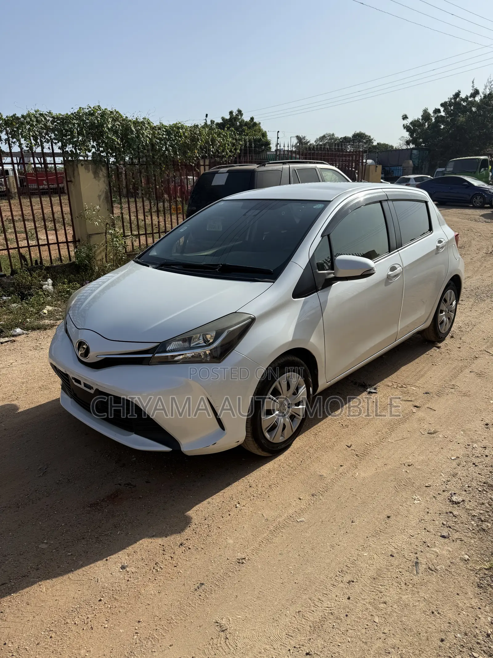 Toyota Vitz 2015 White