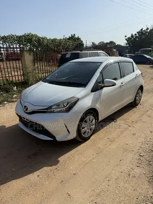 Toyota Vitz 2015 White
