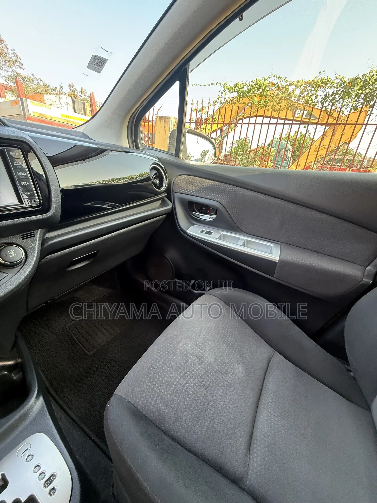 Toyota Vitz 2015 White