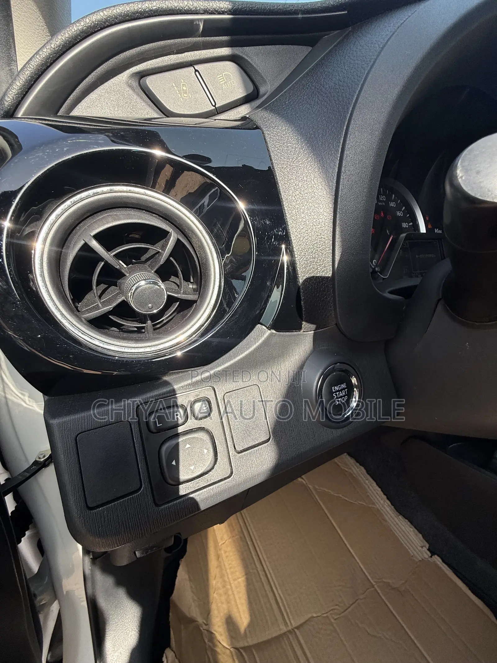 Toyota Vitz 2015 White