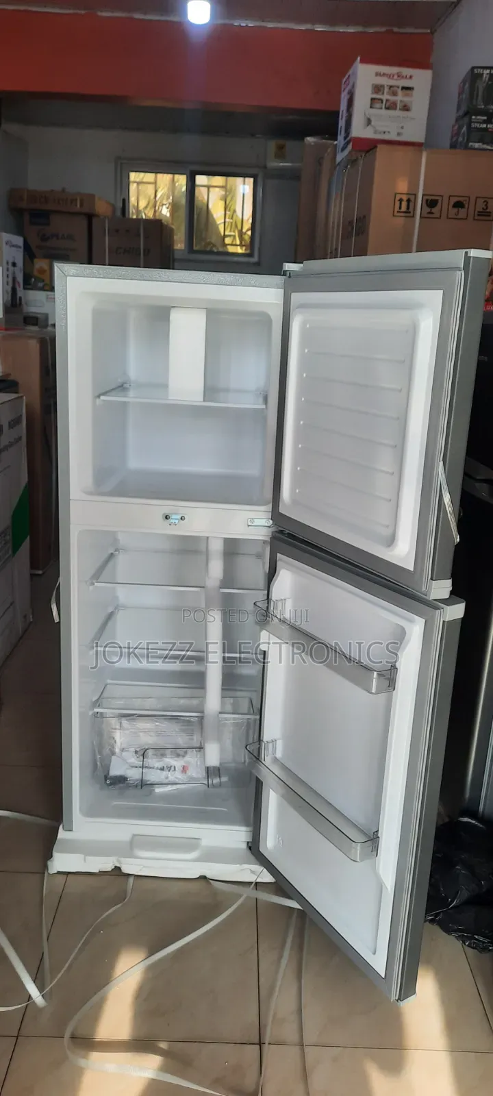 Tamashi Top Freezer Fridge ( 129L)