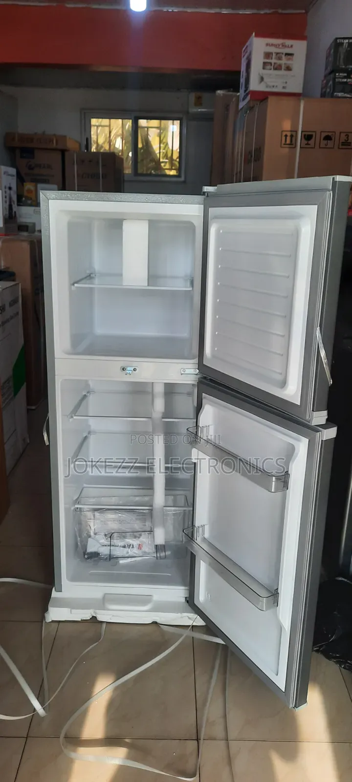 Tamashi Top Freezer Fridge ( 129L)