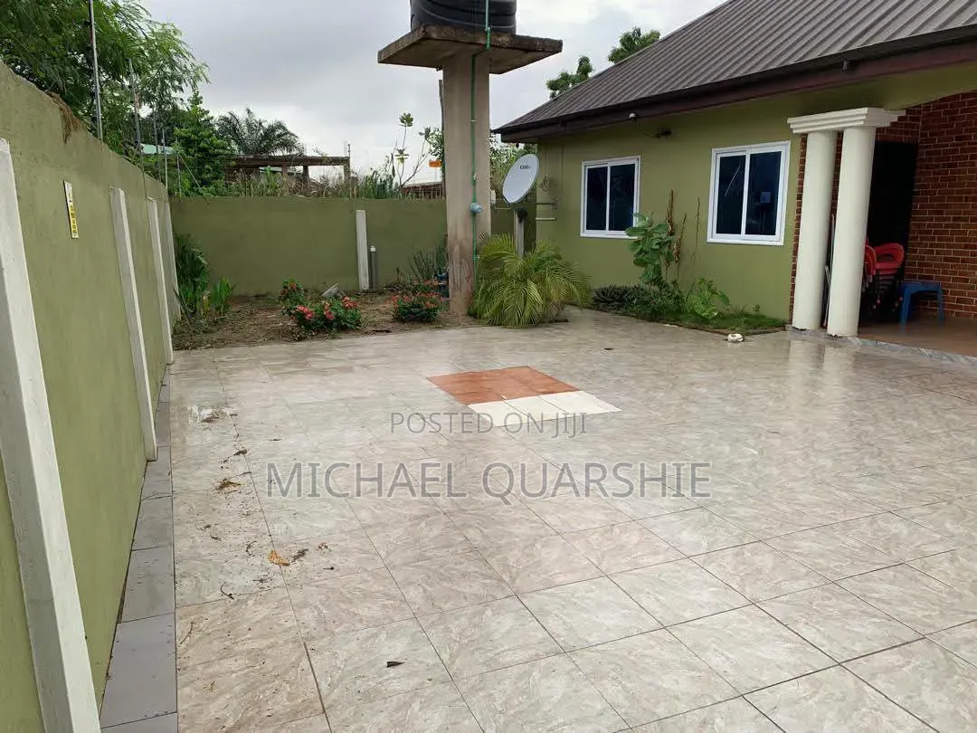 Furnished 3bdrm House in Pokuase Ayawaso for sale
