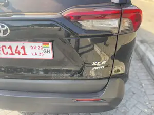 Toyota RAV4 XLE 2022 Black