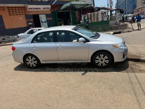 Toyota Corolla 2012 Silver