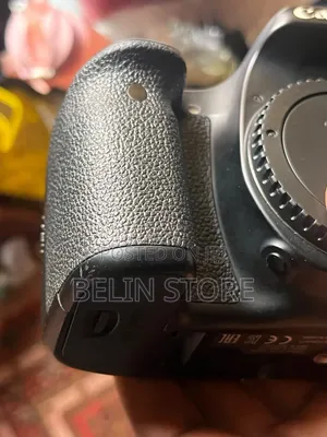Canon 70d Body Only (Motherboard Crashed)