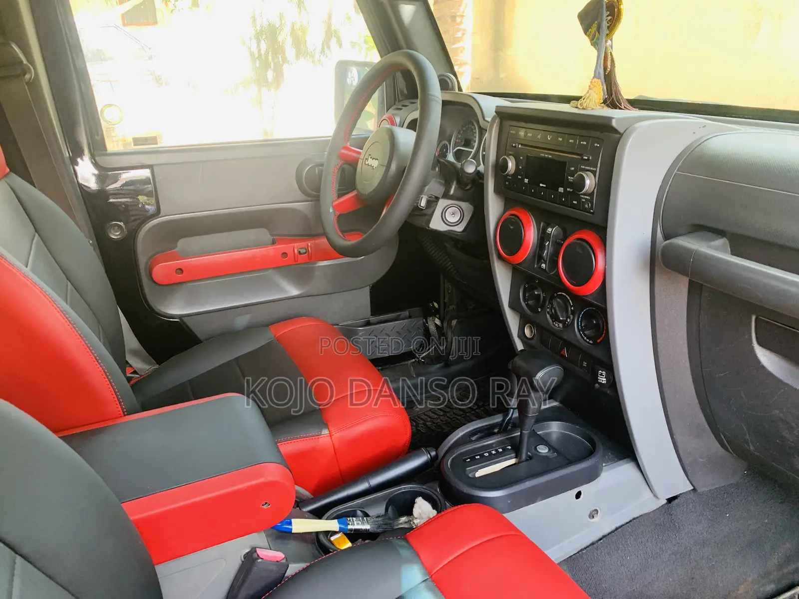 Jeep Wrangler Sahara 2010 Black