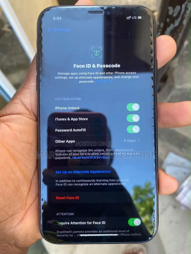 Apple iPhone XR 64 GB Black