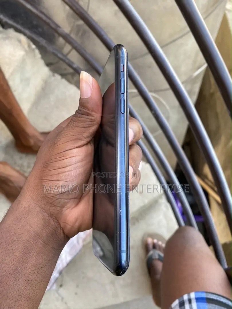 Apple iPhone XR 64 GB Black