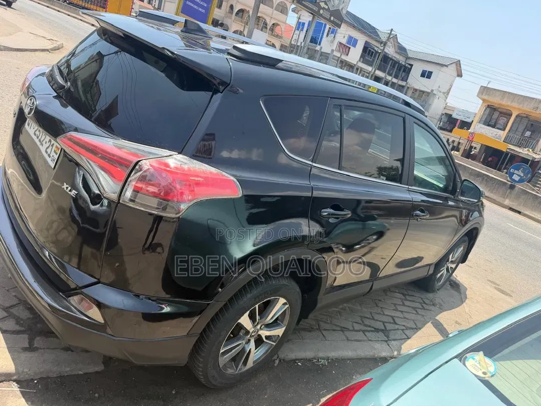 Toyota RAV4 2017 Black