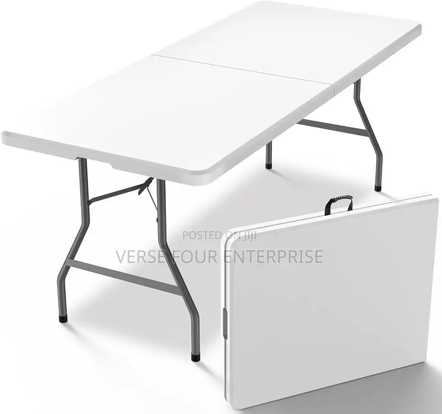 Foldable Table: 8 Seater